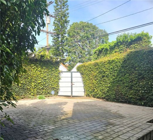 12217 Dorothy Street, Los Angeles, CA 90049