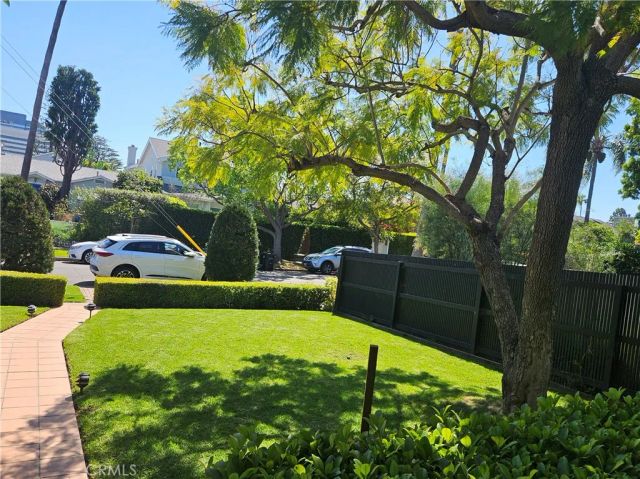 12217 Dorothy Street, Los Angeles, CA 90049