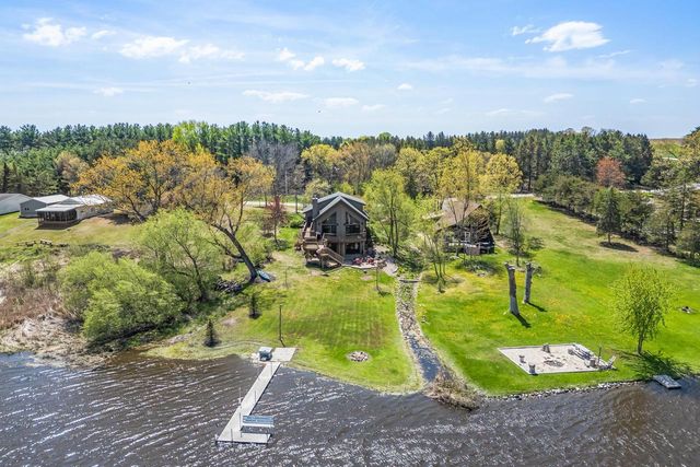 W5542 Oxbow Trail, Princeton, WI 54968