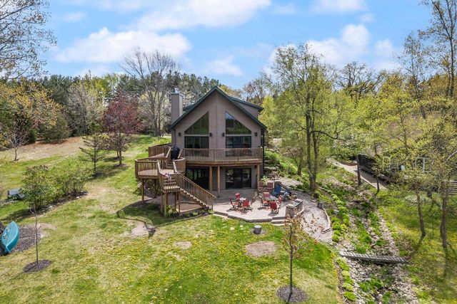 W5542 Oxbow Trail, Princeton, WI 54968