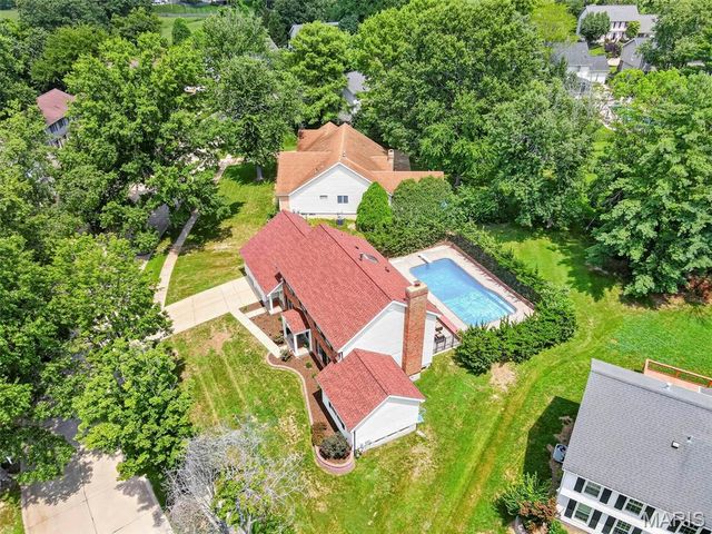 2024 Meadowbrook Way Drive, Chesterfield, MO 63017
