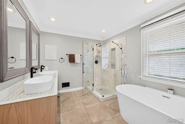 2024 Meadowbrook Way Drive, Chesterfield, MO 63017