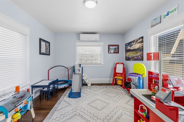 372 Buffinton St, Somerset, MA 02726