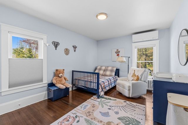 372 Buffinton St, Somerset, MA 02726
