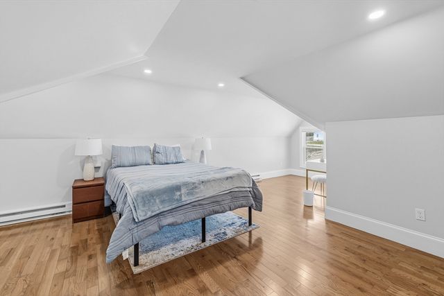 372 Buffinton St, Somerset, MA 02726