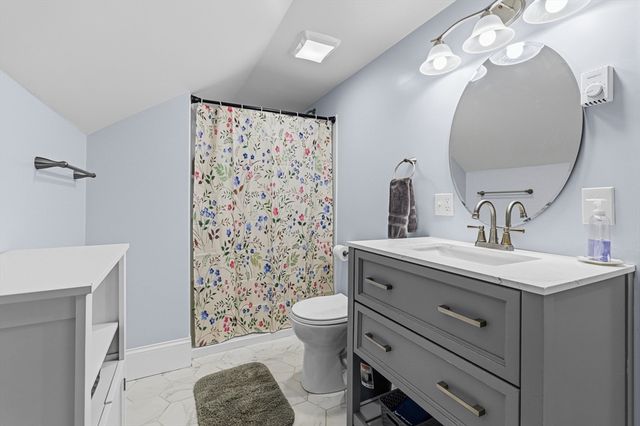 372 Buffinton St, Somerset, MA 02726