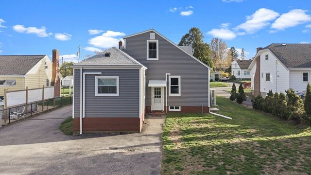 372 Buffinton St, Somerset, MA 02726