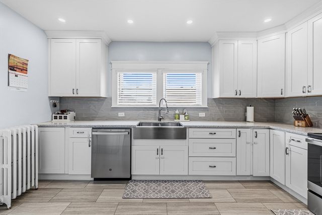 372 Buffinton St, Somerset, MA 02726