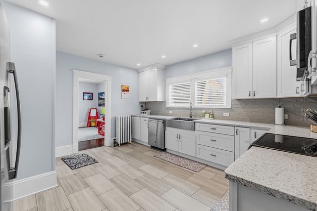 372 Buffinton St, Somerset, MA 02726