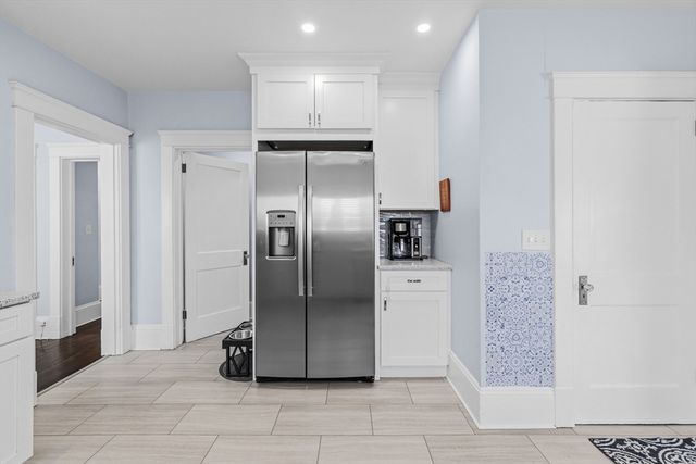 372 Buffinton St, Somerset, MA 02726