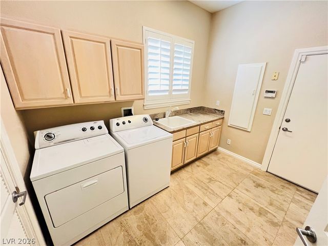 7408 Silver Palm Avenue, Las Vegas, NV 89117