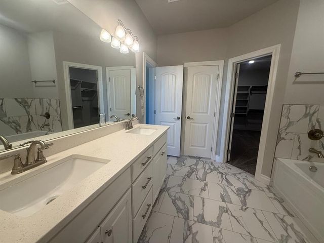 9544 Monterey Drive, Edmond, OK 73025