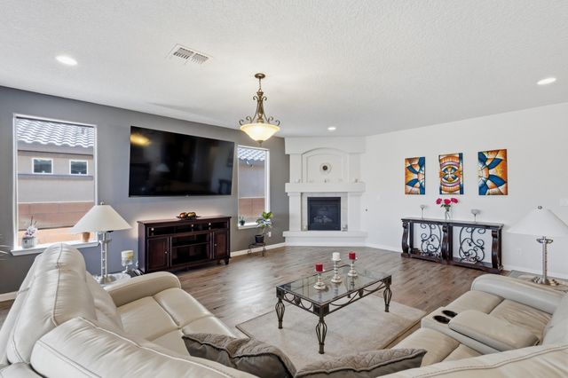 5048 Calle Espana NW, Albuquerque, NM 87120