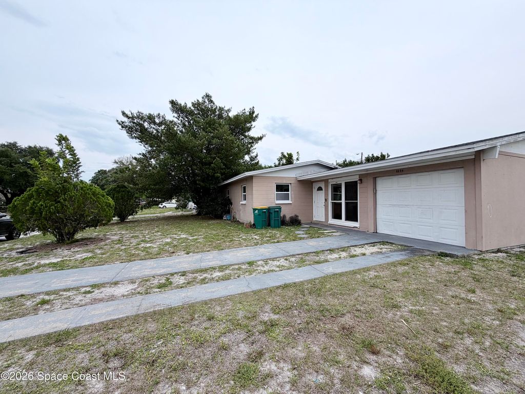 2107 Little John Road, Melbourne, FL 32935
