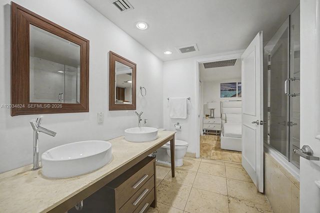485 Brickell Ave 2009, Miami, FL 33131