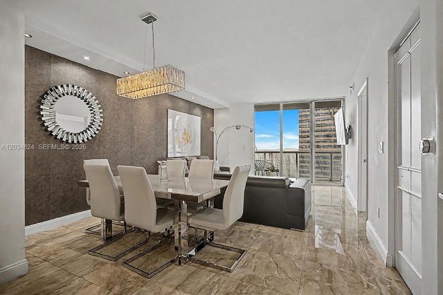 485 Brickell Ave 2009, Miami, FL 33131
