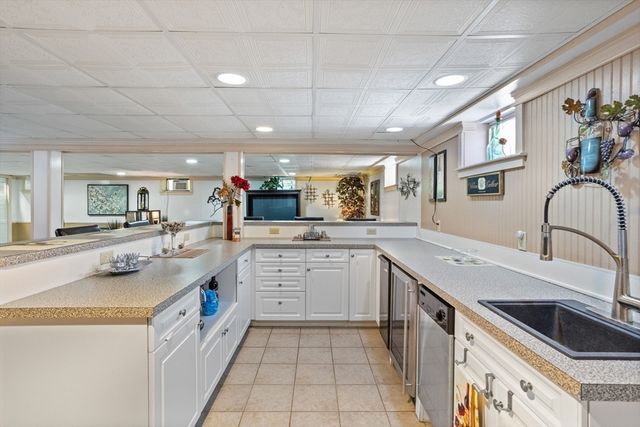 42 Walnut St, Saugus, MA 01906