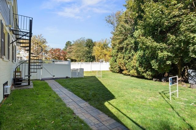 42 Walnut St, Saugus, MA 01906