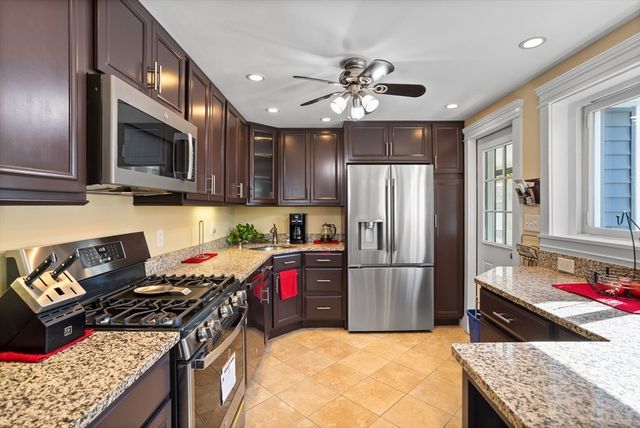 42 Walnut St, Saugus, MA 01906