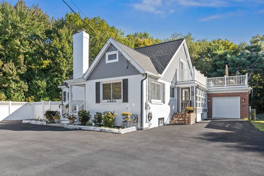 42 Walnut St, Saugus, MA 01906