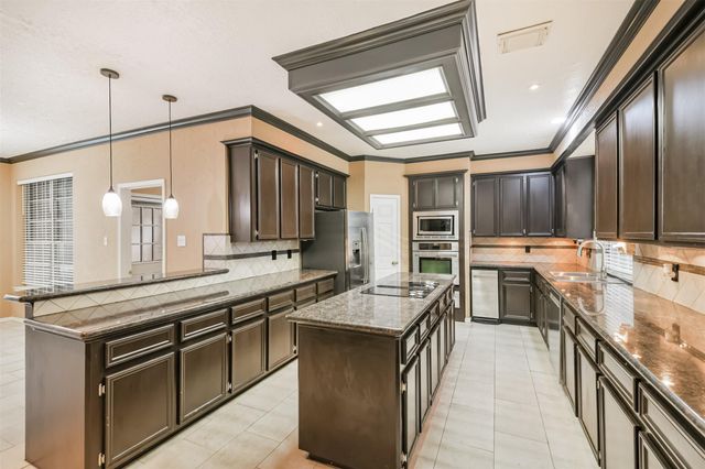 19718 Powerscourt Drive, Humble, TX 77346
