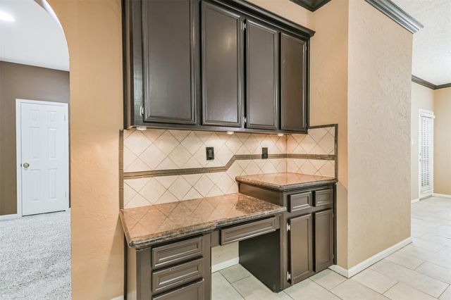 19718 Powerscourt Drive, Humble, TX 77346