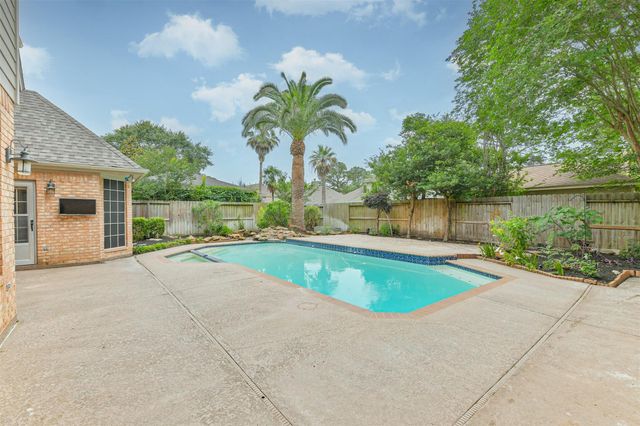 19718 Powerscourt Drive, Humble, TX 77346