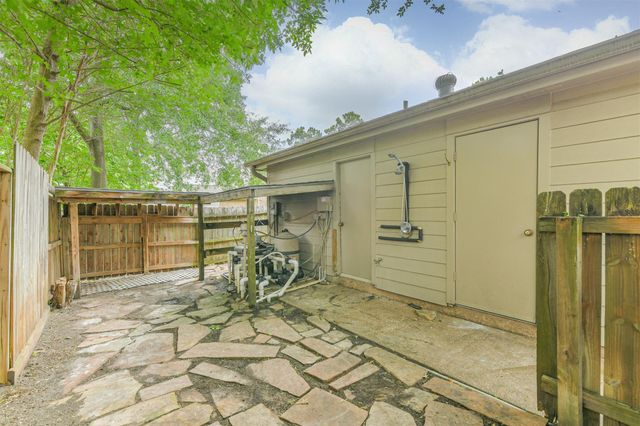 19718 Powerscourt Drive, Humble, TX 77346