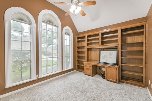 19718 Powerscourt Drive, Humble, TX 77346