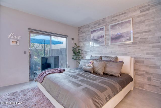 5565 N Mica Mountain Drive, Tucson, AZ 85750