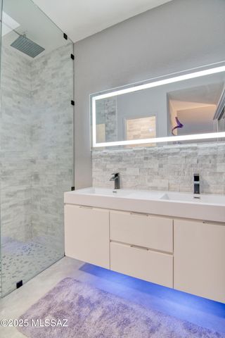 5565 N Mica Mountain Drive, Tucson, AZ 85750