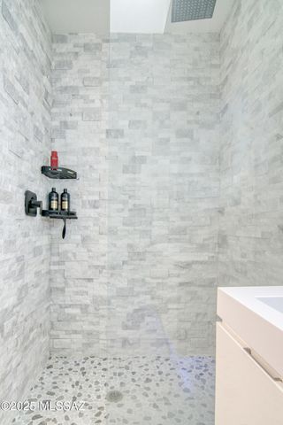 5565 N Mica Mountain Drive, Tucson, AZ 85750