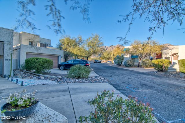 5565 N Mica Mountain Drive, Tucson, AZ 85750