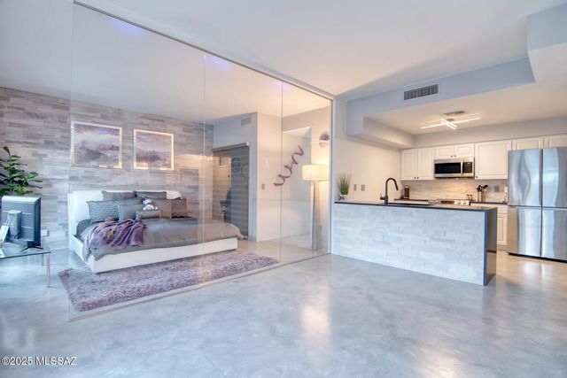 5565 N Mica Mountain Drive, Tucson, AZ 85750