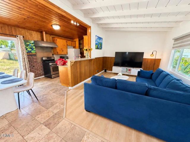 7616 Greg Avenue, Sun Valley, CA 91352