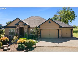 12430 S OAK GROVE Rd, Canby, OR 97013