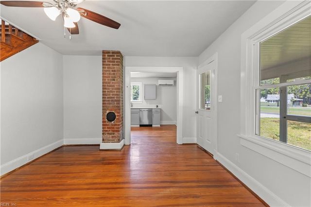 9 Greene RD, Mathews, VA 23109