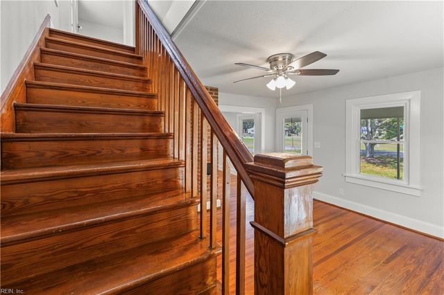 9 Greene RD, Mathews, VA 23109
