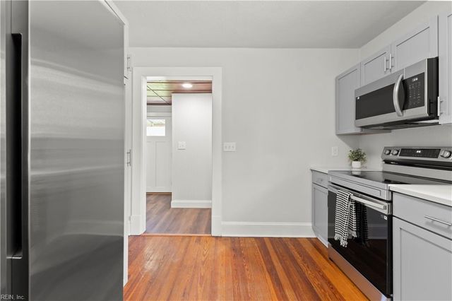 9 Greene RD, Mathews, VA 23109