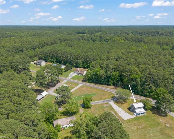 9 Greene RD, Mathews, VA 23109