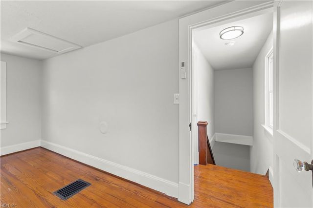 9 Greene RD, Mathews, VA 23109