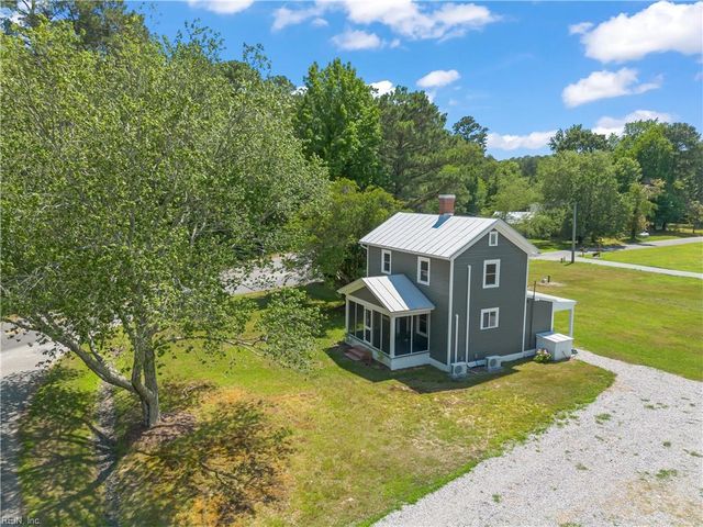 9 Greene RD, Mathews, VA 23109