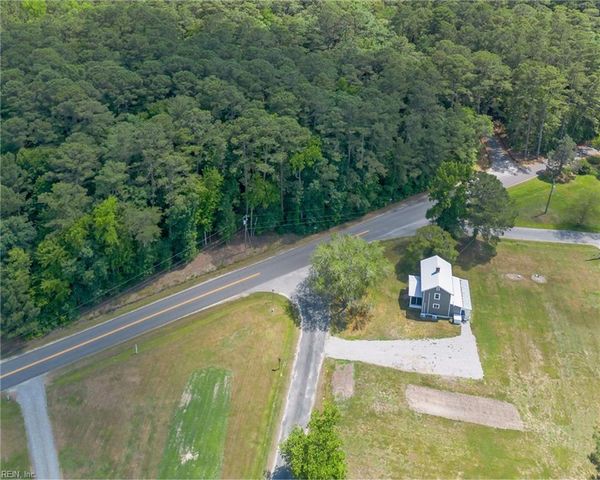 9 Greene RD, Mathews, VA 23109