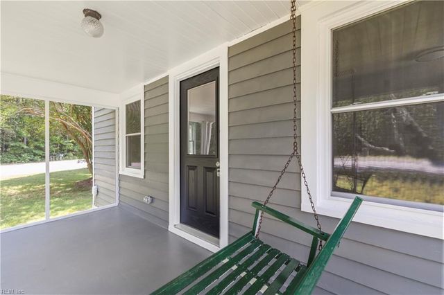 9 Greene RD, Mathews, VA 23109