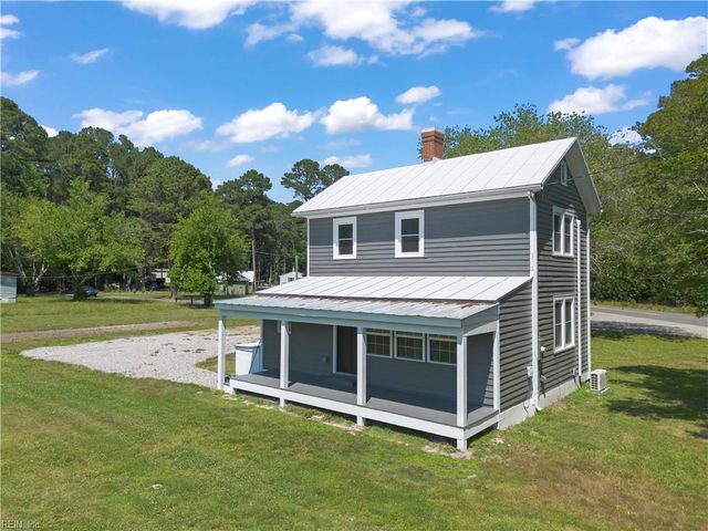 9 Greene RD, Mathews, VA 23109