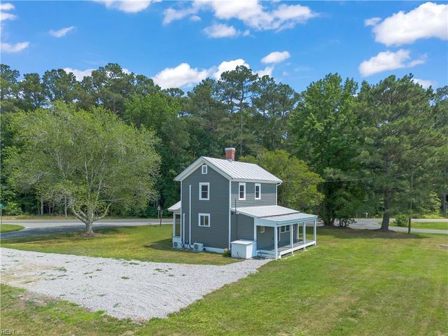 9 Greene RD, Mathews, VA 23109