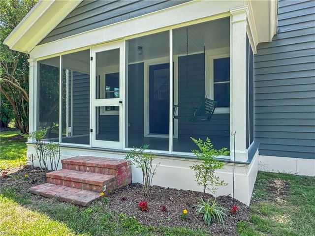 9 Greene RD, Mathews, VA 23109