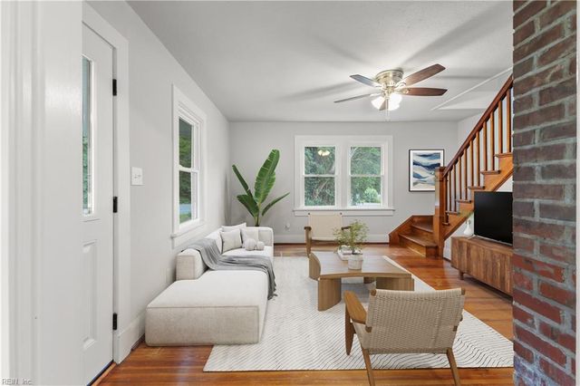 9 Greene RD, Mathews, VA 23109