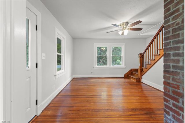 9 Greene RD, Mathews, VA 23109
