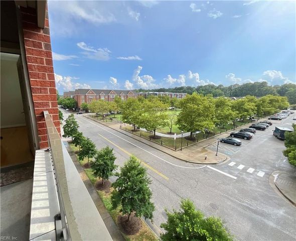230 Nat Turner Blvd S Apt 4011, Newport News, VA 23606